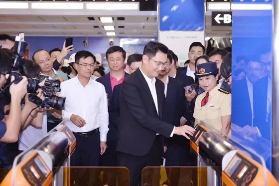 地铁有码,停车无码!巨头交通支付之战,腾讯先下一城