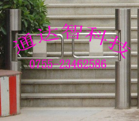 出入口摆闸门非机动
