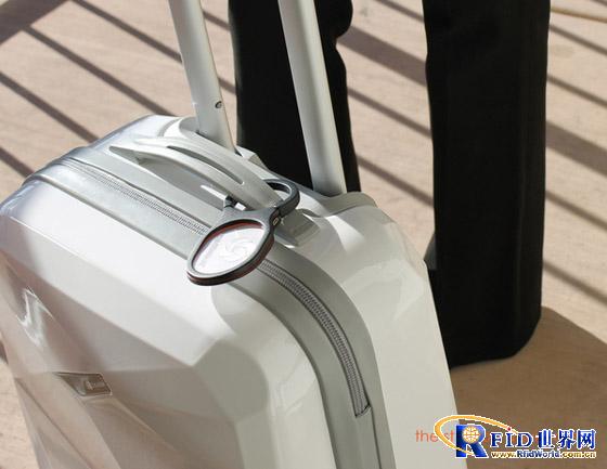 Samsonite Stork：行李标签嵌入bfrdmc  手机追踪托运行李
