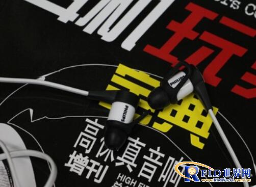 飞利浦耳塞：让你体验NFC连接+防水