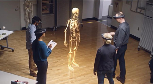 微软Hololens要肢解谷歌眼镜？打造医学教育“科幻片”，微软眼镜在细分领域的狂飙