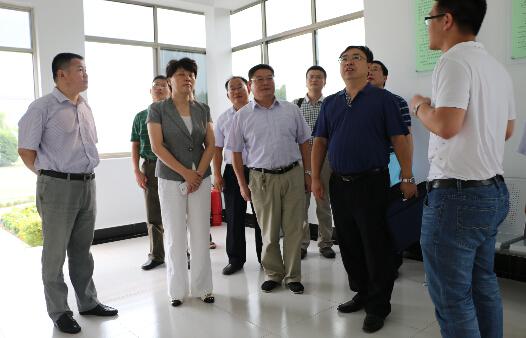 国家粮食局副局长卢景波参观枣庄市粮食储备库智慧粮库建设