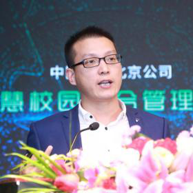 陆志宏.jpg