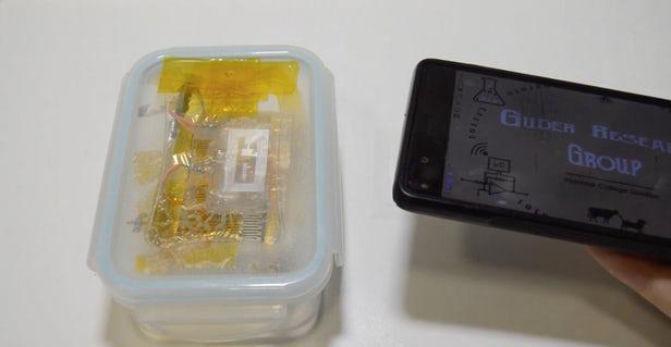 知道食物是否变质有了一种新方法，是用手机看