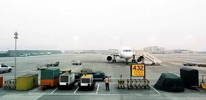大兴机场全国率先使用超宽带技术 室内定位精度达十厘米